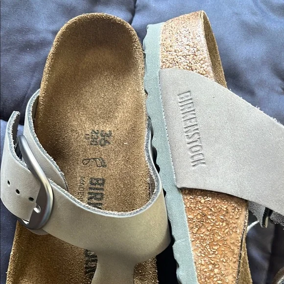 Birkenstock Gizeh Big Buckle Soft Footbed Dove Gray Excellent Condition - Picture 2 of 14